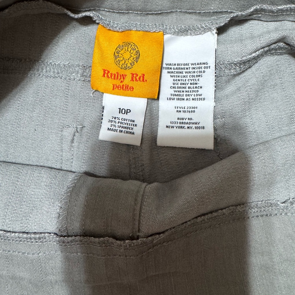 Ruby Rd. Gray Petite Pants - Picture 3 of 3